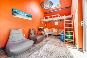 Photo 19- click for photo gallery